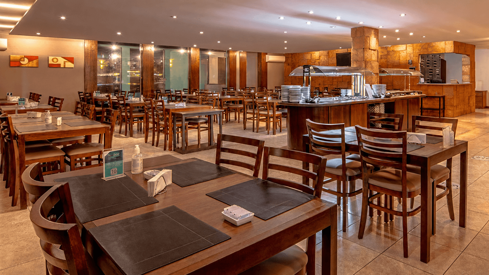 Hotel Deville, restaurante